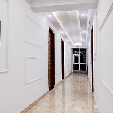 Townhouse Hotel Grand Emporio By Sbg Near Vaishali Metro Station Ghaziabad Esterno foto