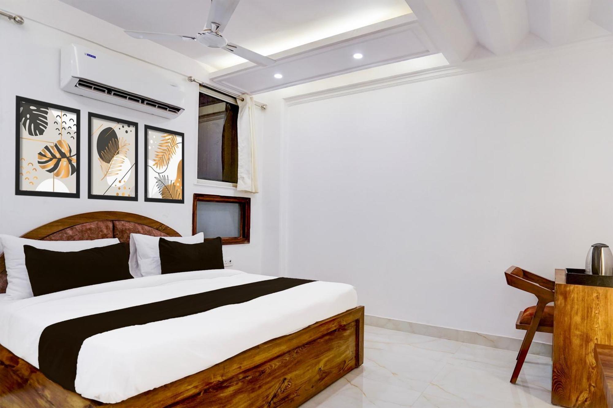 Townhouse Hotel Grand Emporio By Sbg Near Vaishali Metro Station Ghaziabad Esterno foto