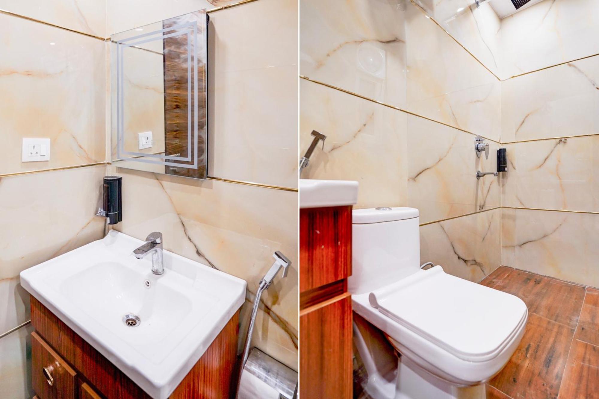 Townhouse Hotel Grand Emporio By Sbg Near Vaishali Metro Station Ghaziabad Esterno foto